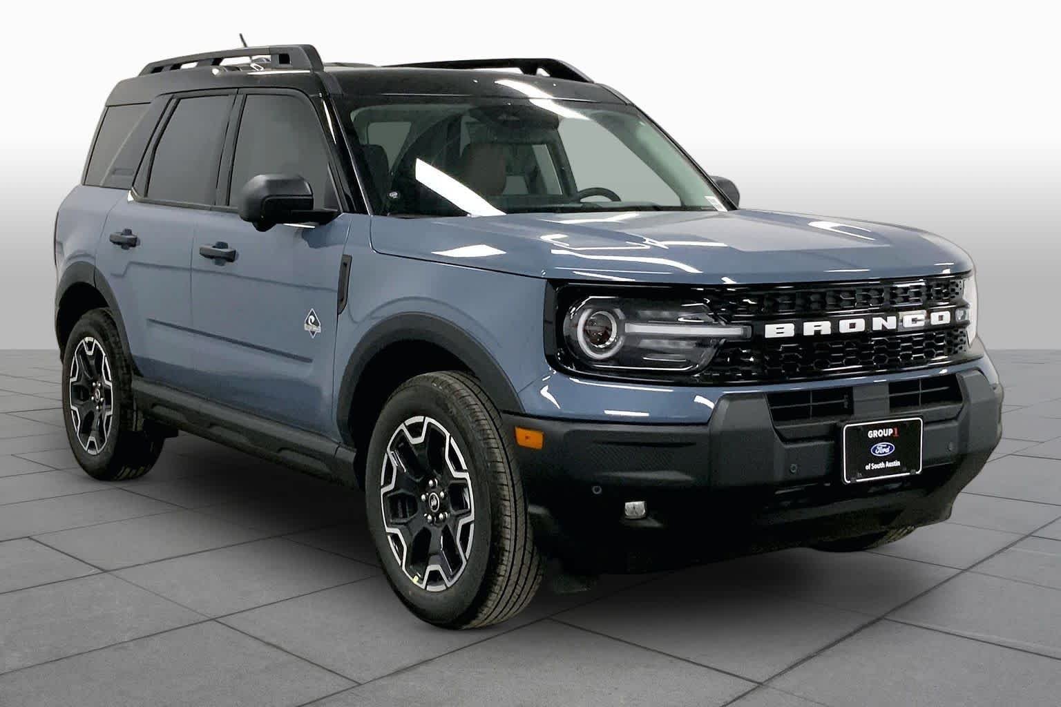 New 2026 Azure Gray Metallic Tri-Coat Ford Outer Banks® image 2