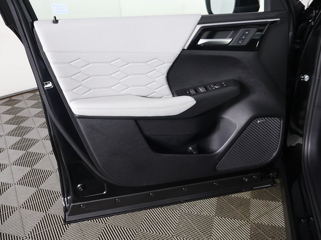 Used 2025 Black Mitsubishi SEL image 26