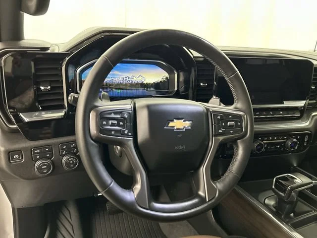 Used 2024 Iridescent Pearl Tricoat Chevrolet High Country image 8