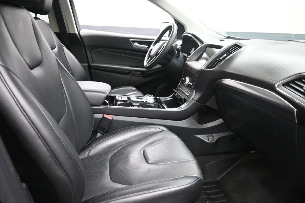 Used 2020 Green Ford Titanium image 9