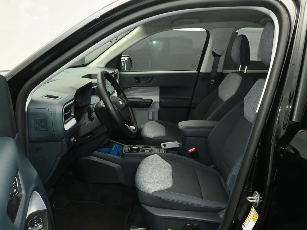 New 2025 Shadow Black Ford XLT image 12