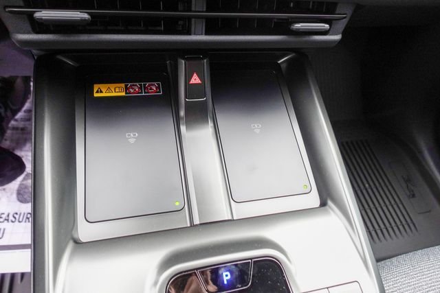 New 2026 Wind Chill Pearl <sup>1</sup> Toyota  XLE image 22
