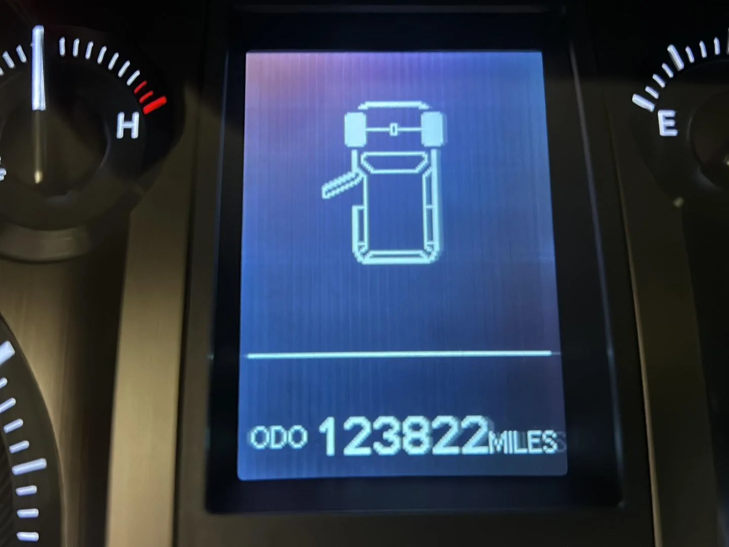 Used 2010 Claret Mica Lexus Base image 3