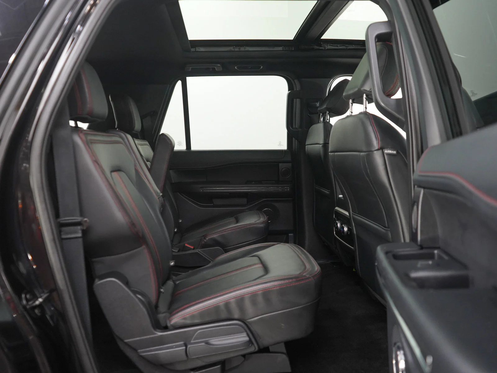 Used 2022 Black Metallic Ford Limited image 12