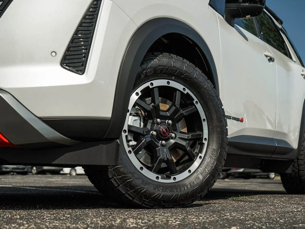 New 2026 Everest White Pearl Tricoat Nissan Rock Creek image 6