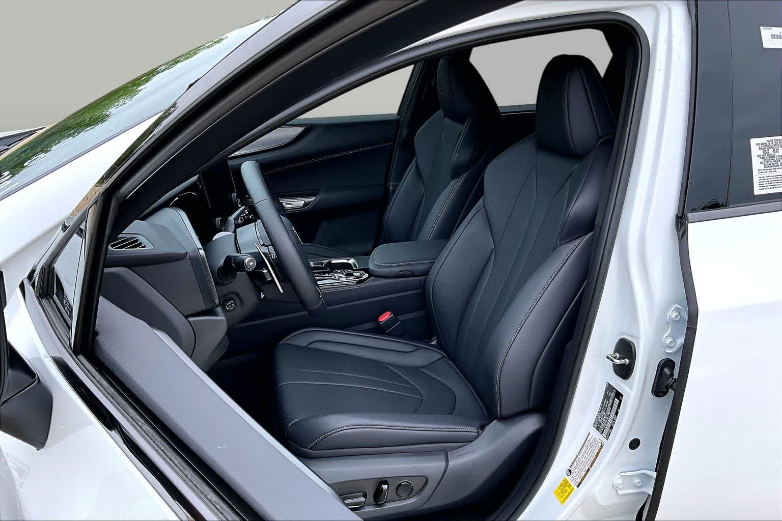 2026 Lexus NX 450h+ F-Sport - Photo 9