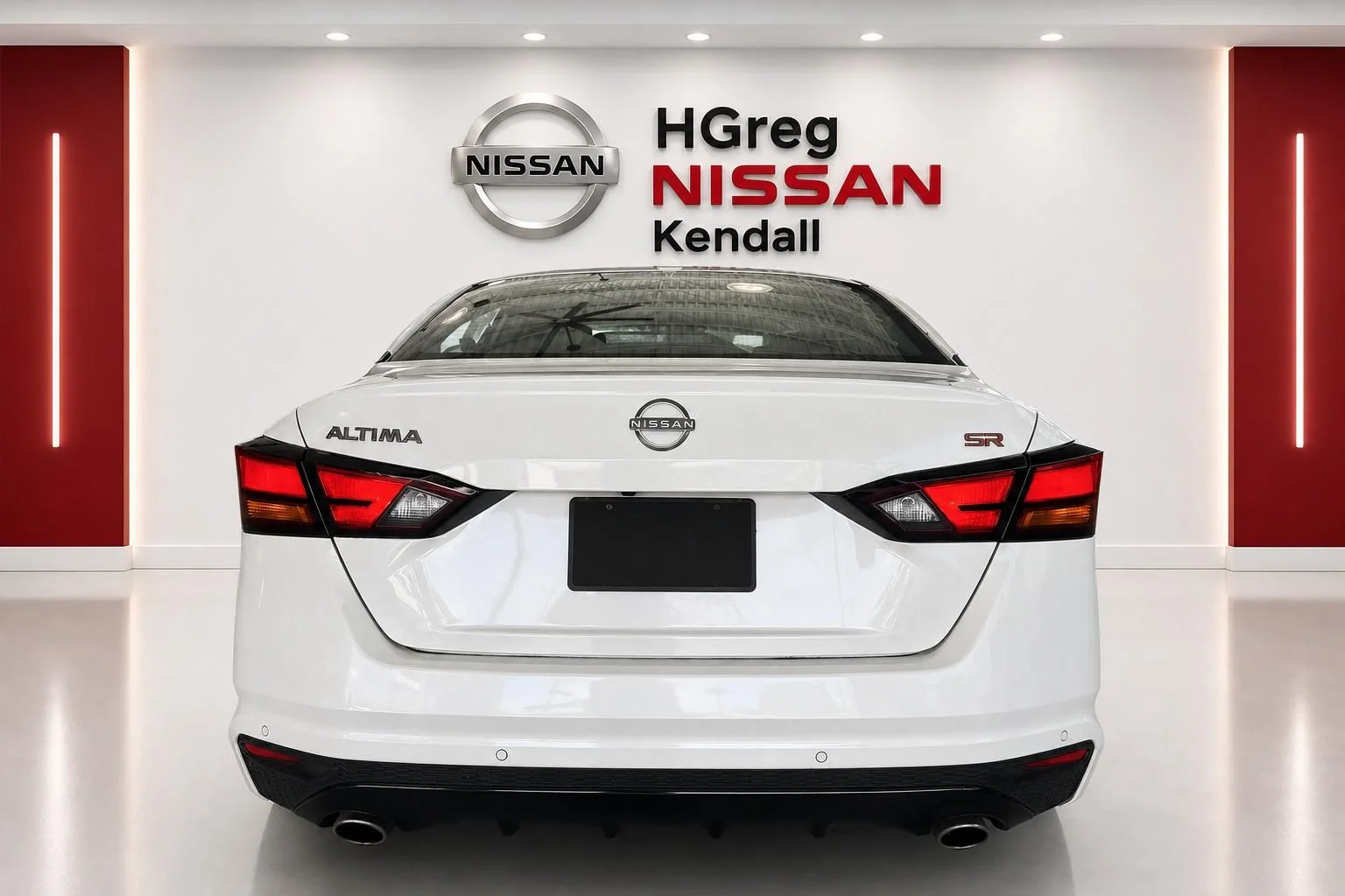 Certified Used 2024 White Nissan 2.5 SR image 4