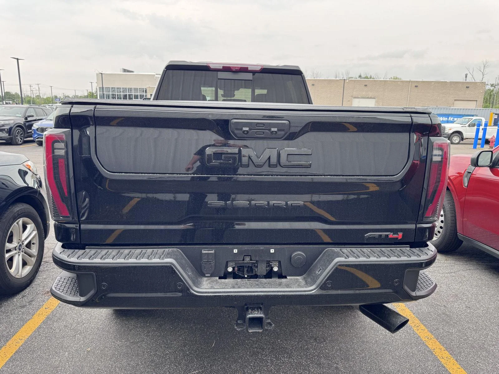 Used 2025 Onyx Black GMC AT4 image 5