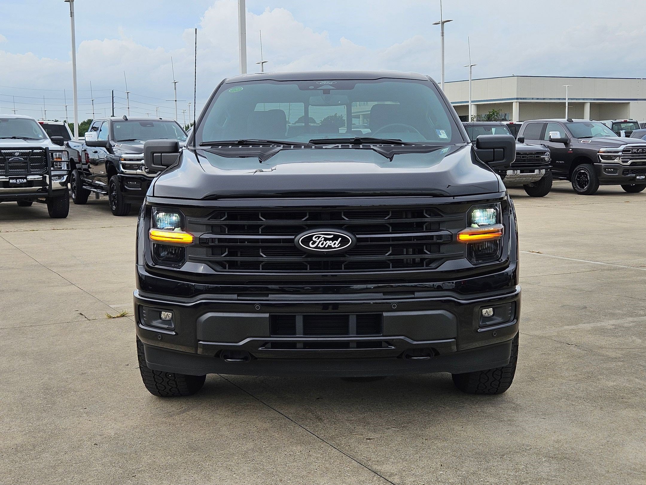 Used 2024 Blue Ford XLT image 8
