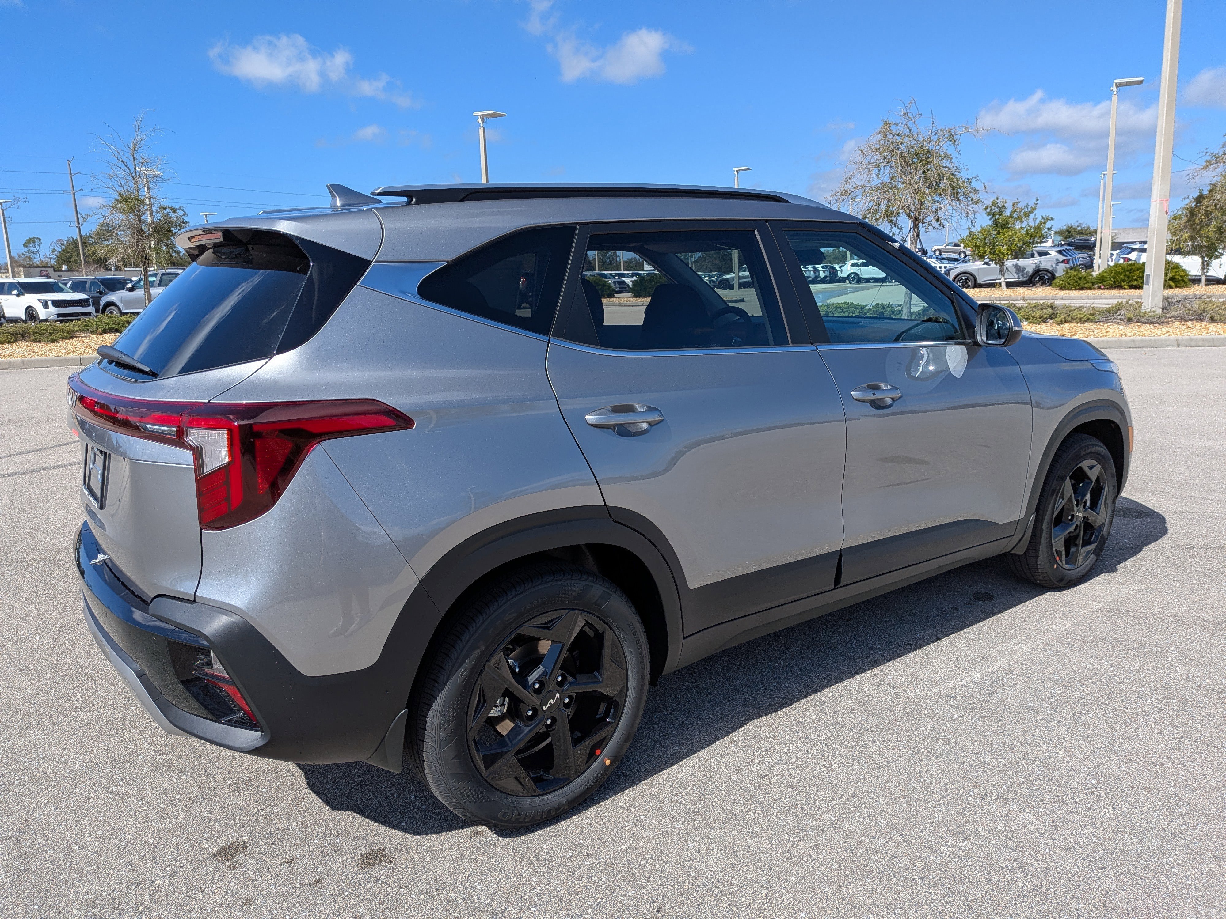 New 2026 Steel Gray Kia EX image 5