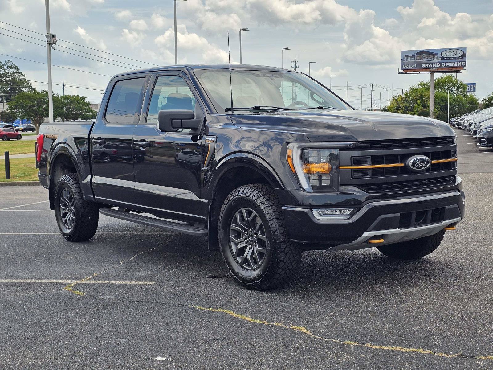 Used 2023 Agate Black Metallic Ford Tremor image 5