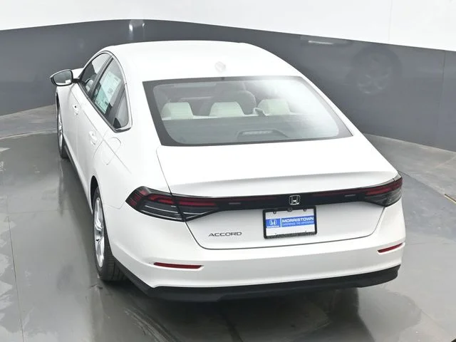 New 2026 Platinum White Pearl Honda LX image 36