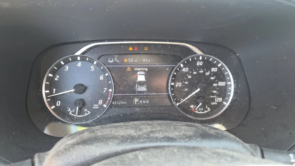 Used 2022 Gray Nissan S image 12