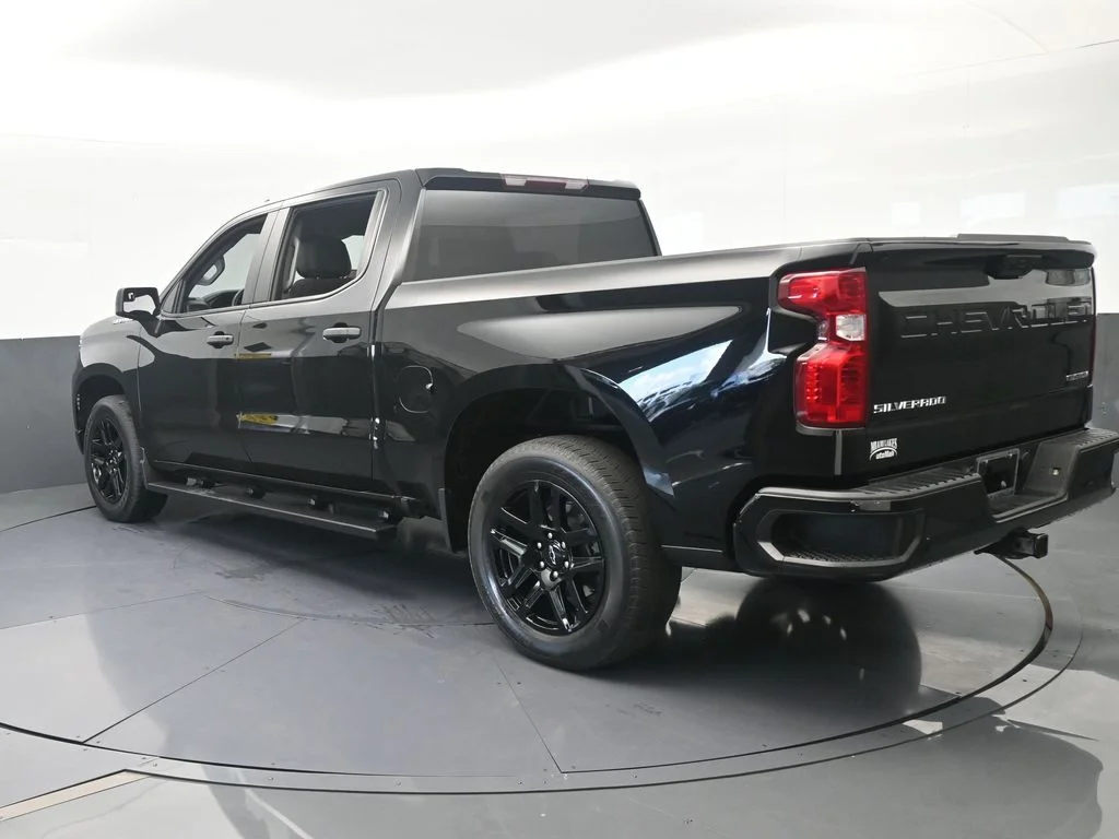 Used 2024 Black Chevrolet Custom image 4