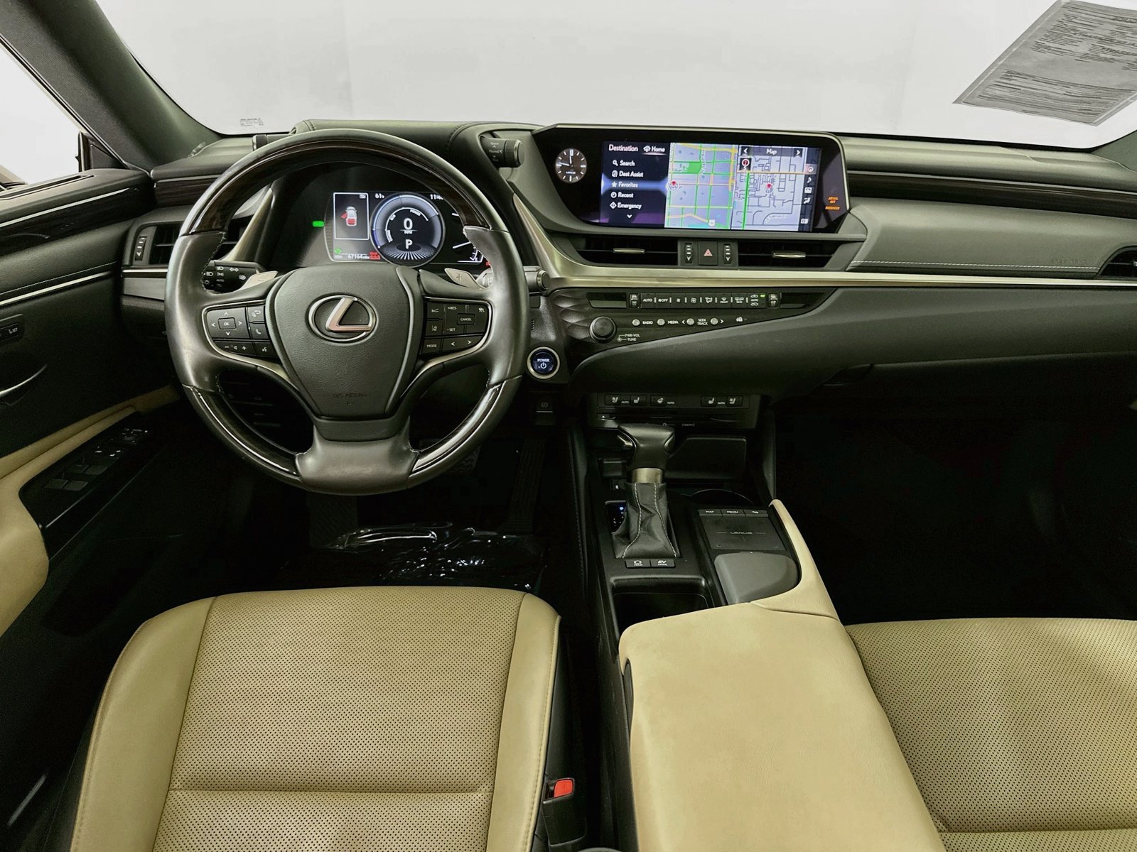 Used 2020 Sunlit Green Lexus 300h image 23