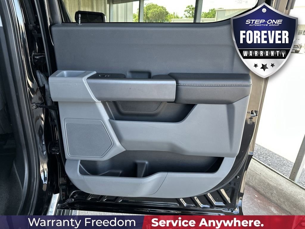 Used 2023 Black Ford XLT image 33