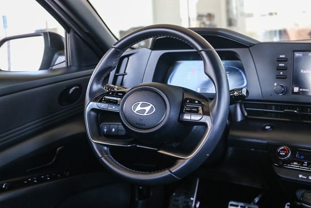 Certified Used 2025 Gray Hyundai SEL Sport image 16