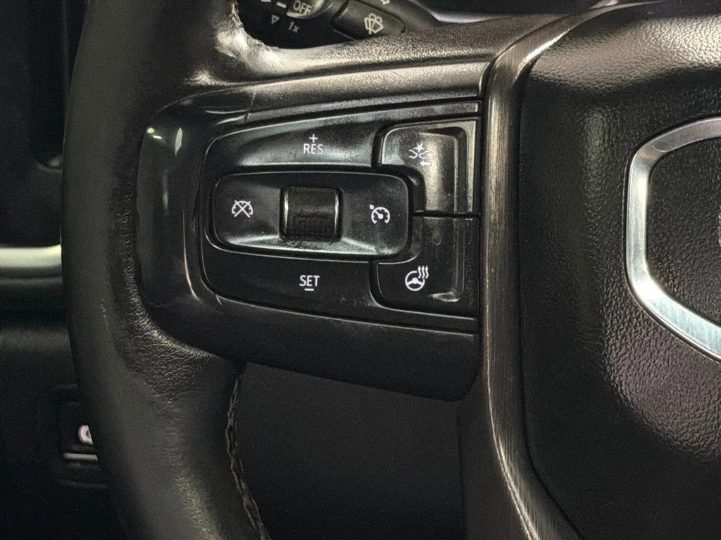 Used 2021 Summit White GMC AT4 image 21