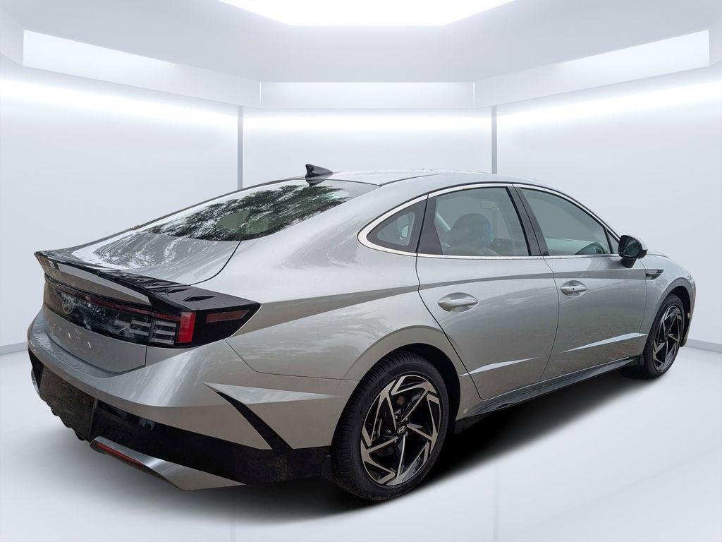 New 2026 Silver Hyundai SEL Sport image 3