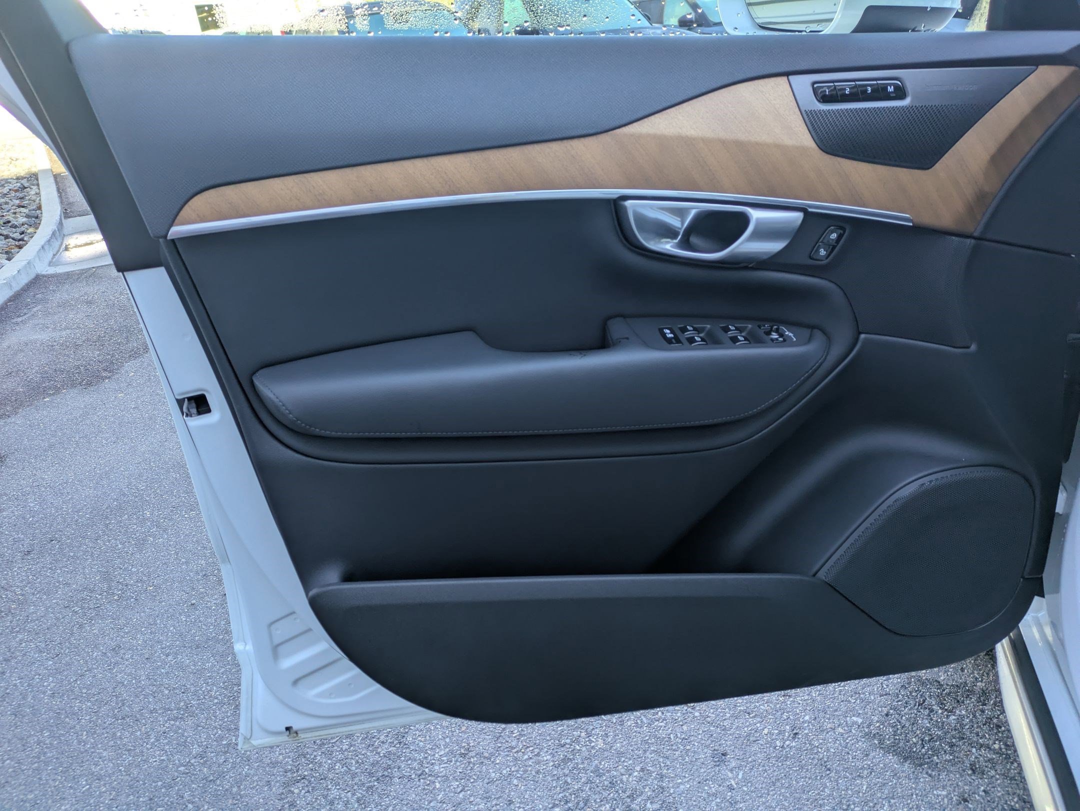 Certified Used 2024 Crystal White Volvo Plus Bright Theme image 12