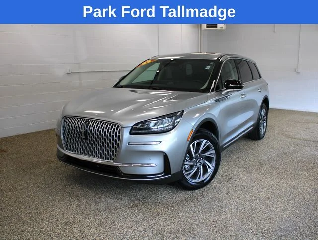 Used 2023 Radiance Metallic Lincoln Standard image 10