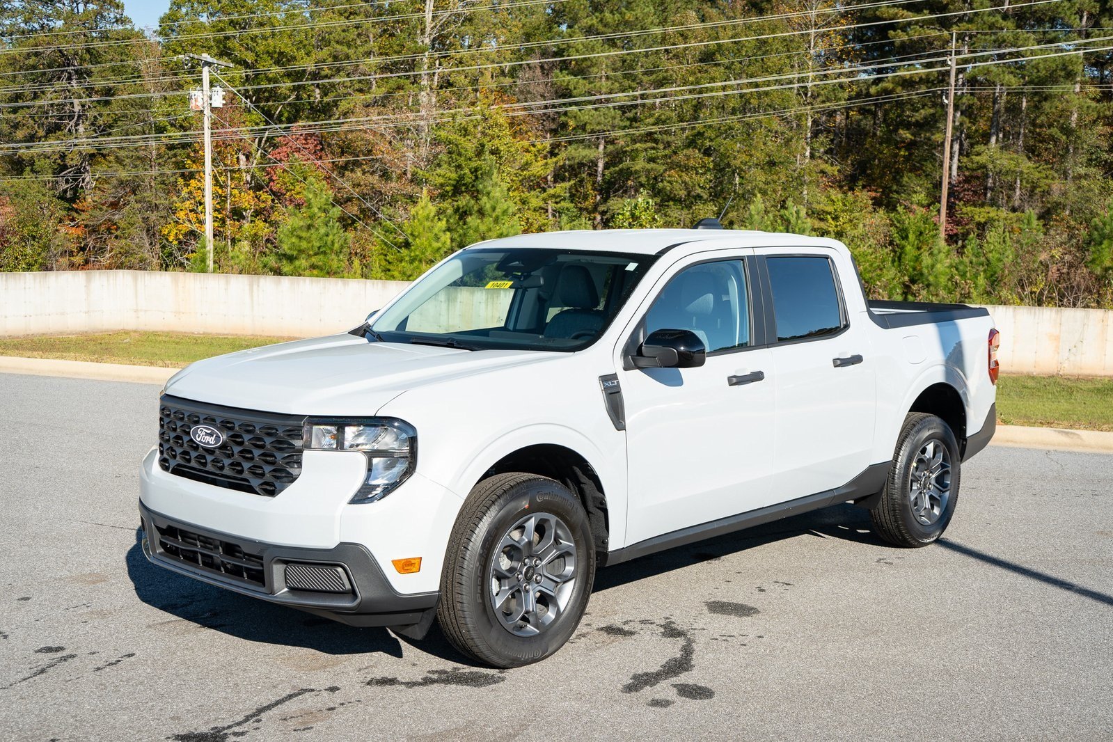 2025 Ford Maverick XLT photo 2