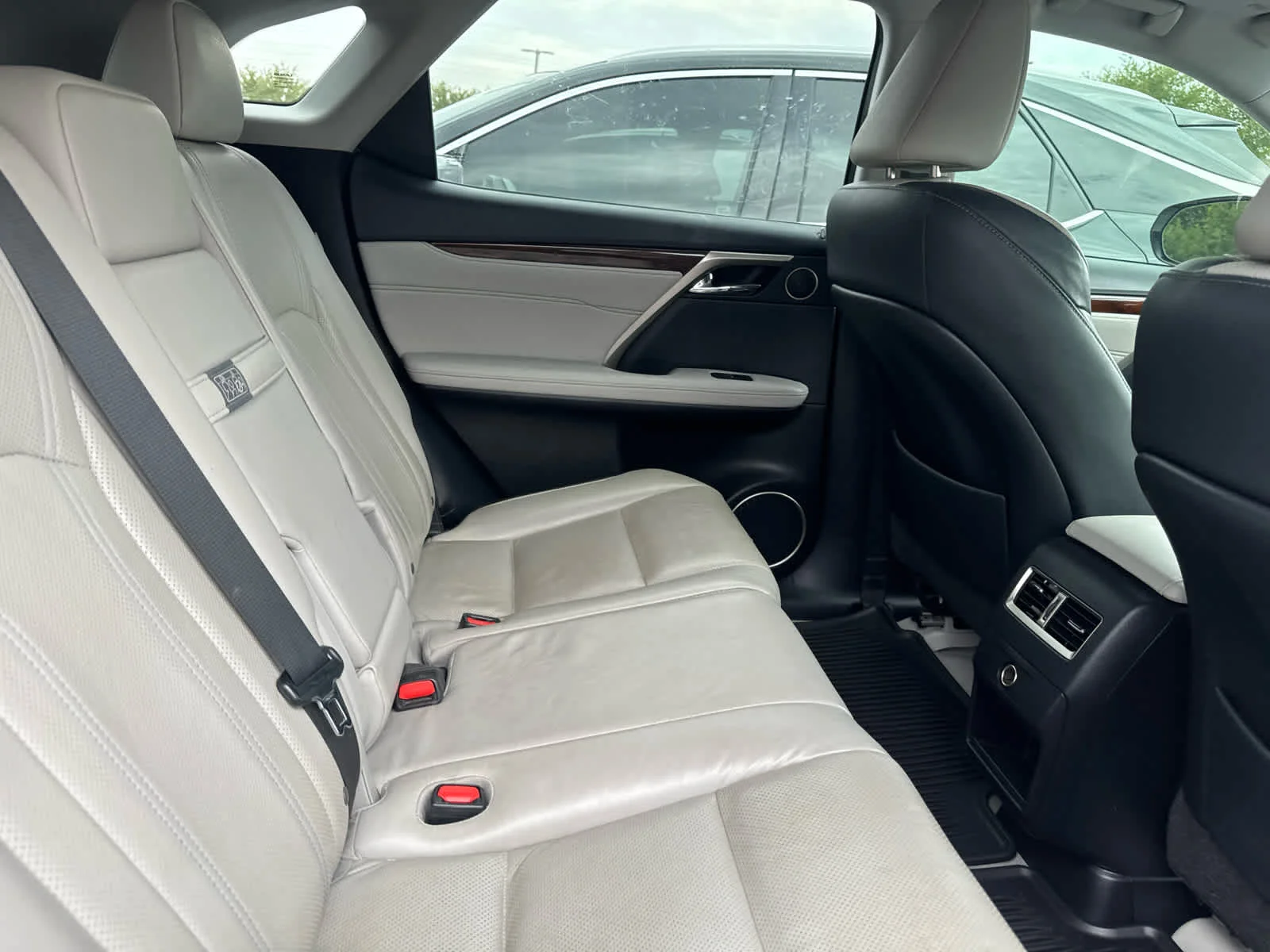 Used 2017 Eminent White Pearl Lexus  image 17