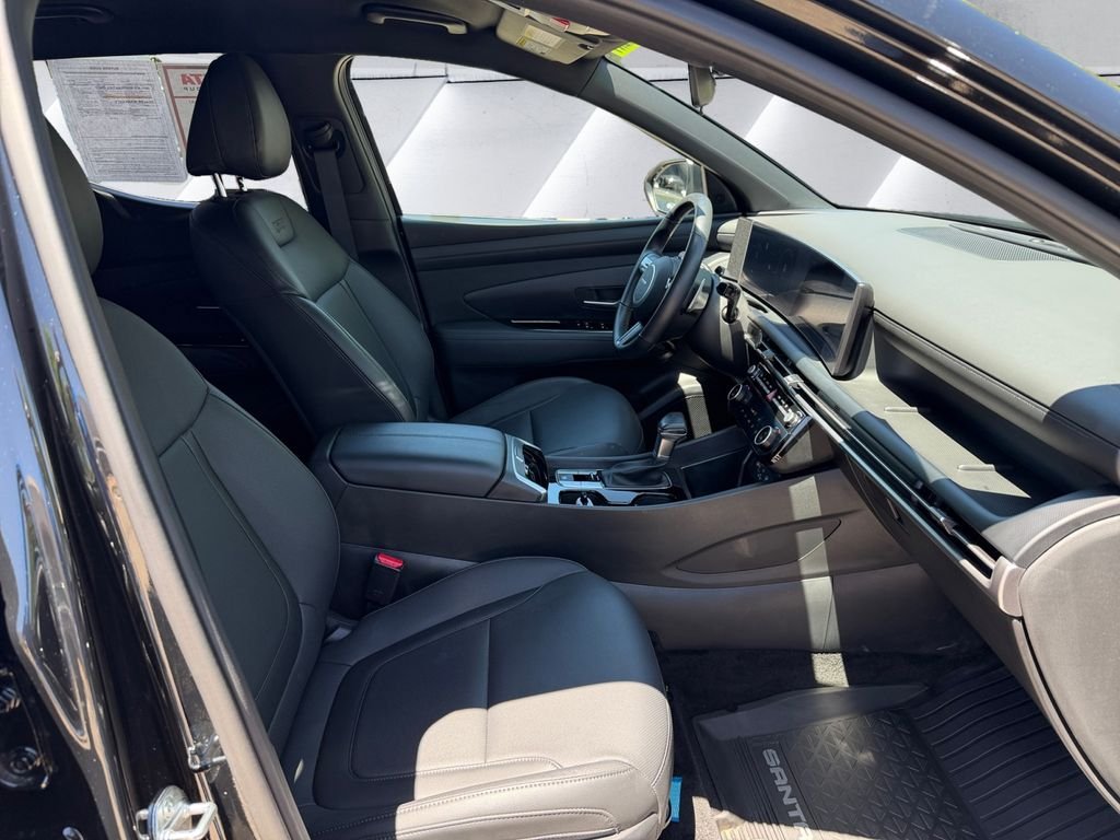 Used 2025 Black Hyundai XRT image 13