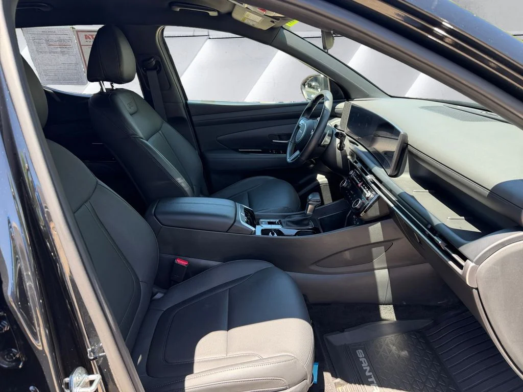 Certified Used 2025 Black Hyundai XRT image 13