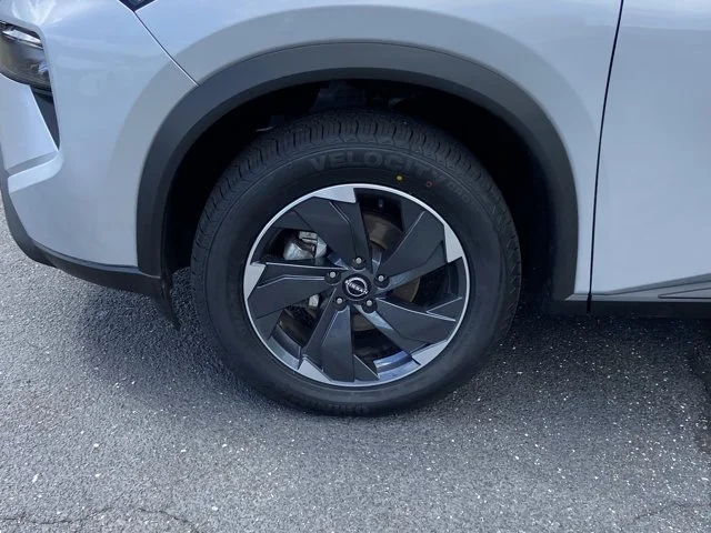 2025 Nissan Rogue SV - Photo 10