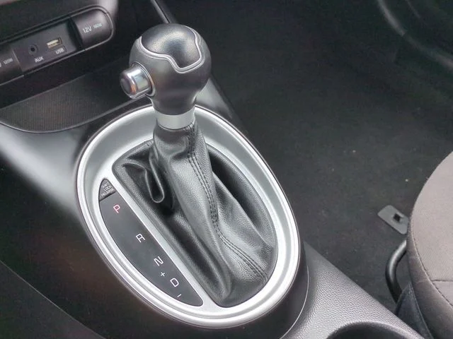Used 2016 Black Kia Base image 20