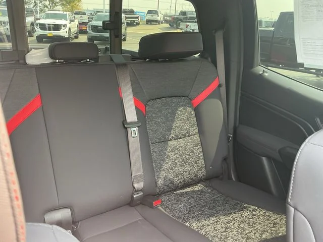 Used 2025 Black Chevrolet Z71 image 21