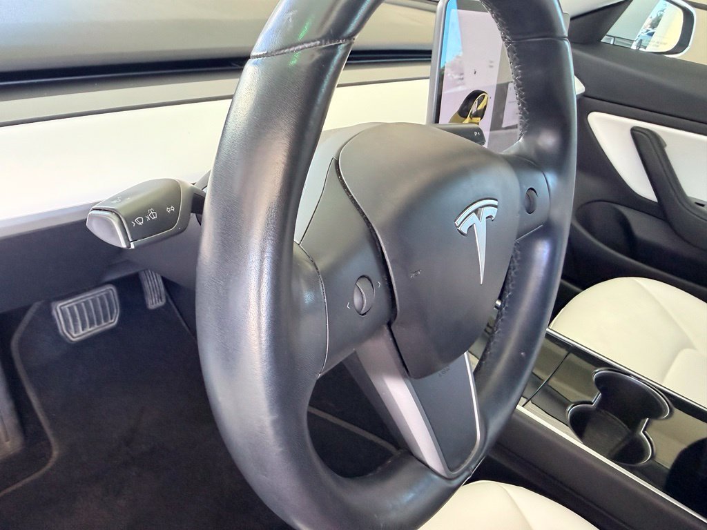 Used 2018 White Tesla Long Range image 18