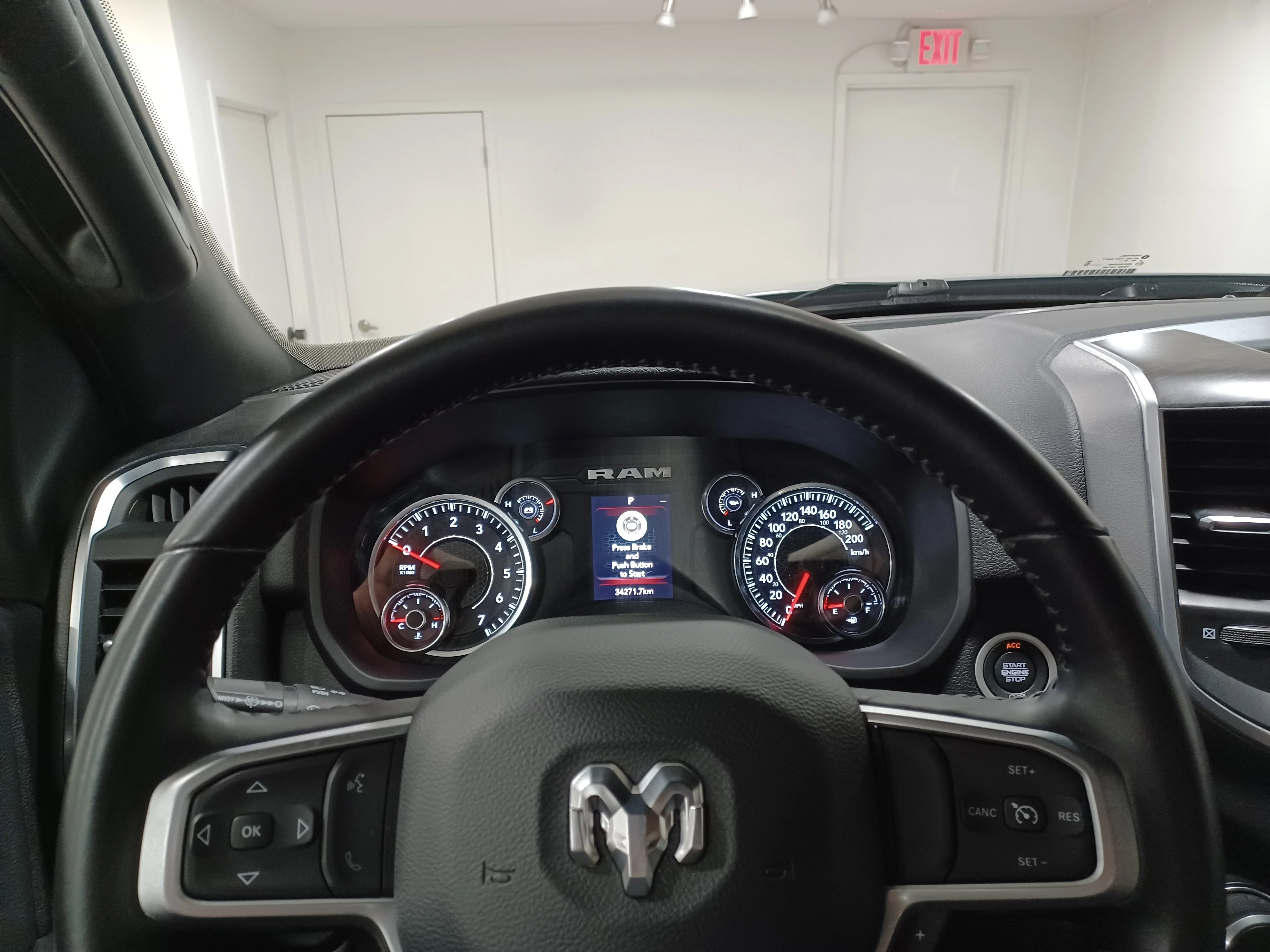 Certified Used 2024 Billet Silver Metallic Ram Bighorn 6.4L HEMI | 4x4 | 6 Pass | 6 Foot Box | Trailer Mirrors & Brake | Park Assist image 13