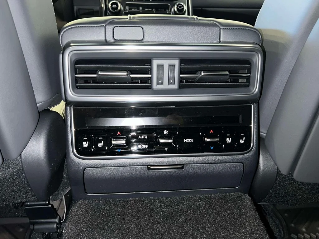 2026 Lexus LX 700h Luxury - Photo 12