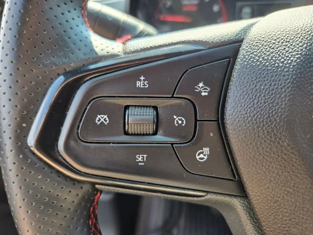 Used 2025 White Chevrolet 1RS image 35