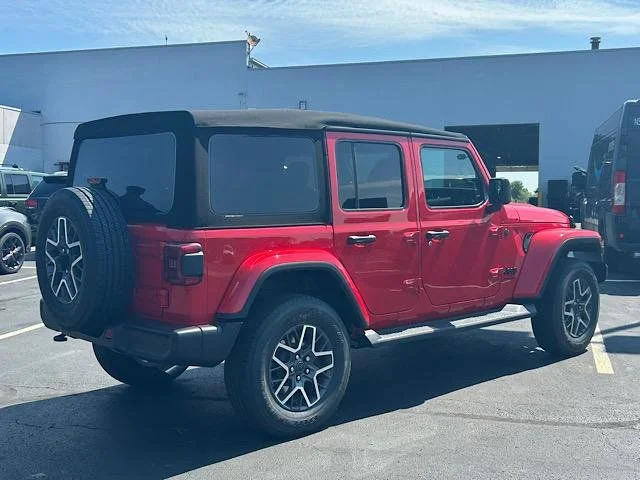New 2025 Firecracker Red Clear-Coat Exterior Paint Jeep Sahara image 3