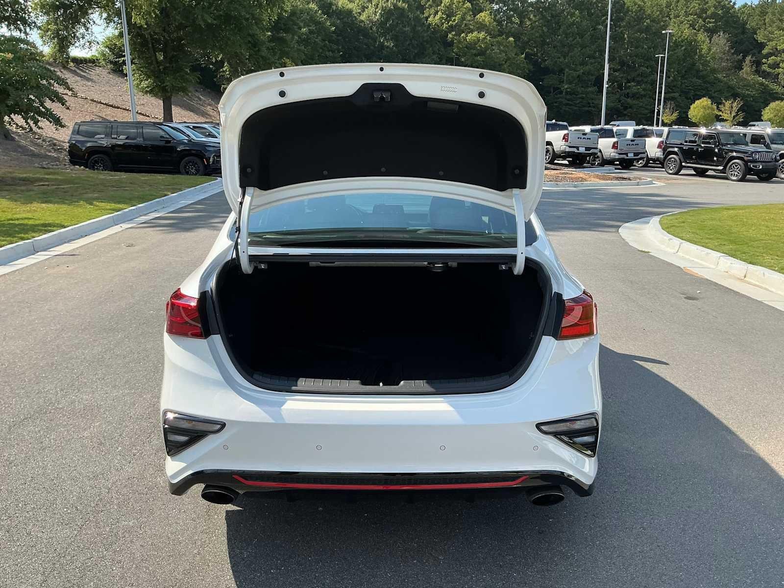 Used 2020 Snow White Pearl KIA GT image 29
