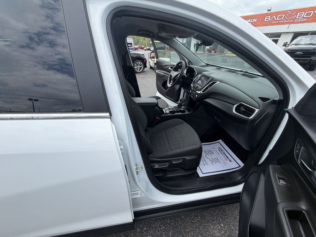 Used 2024 White Chevrolet LT image 23
