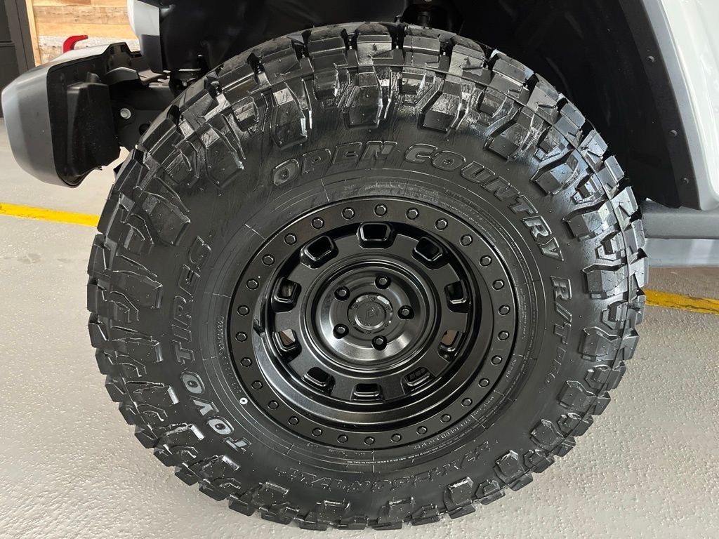 New 2026 Bright White Clearcoat Jeep Rubicon image 6