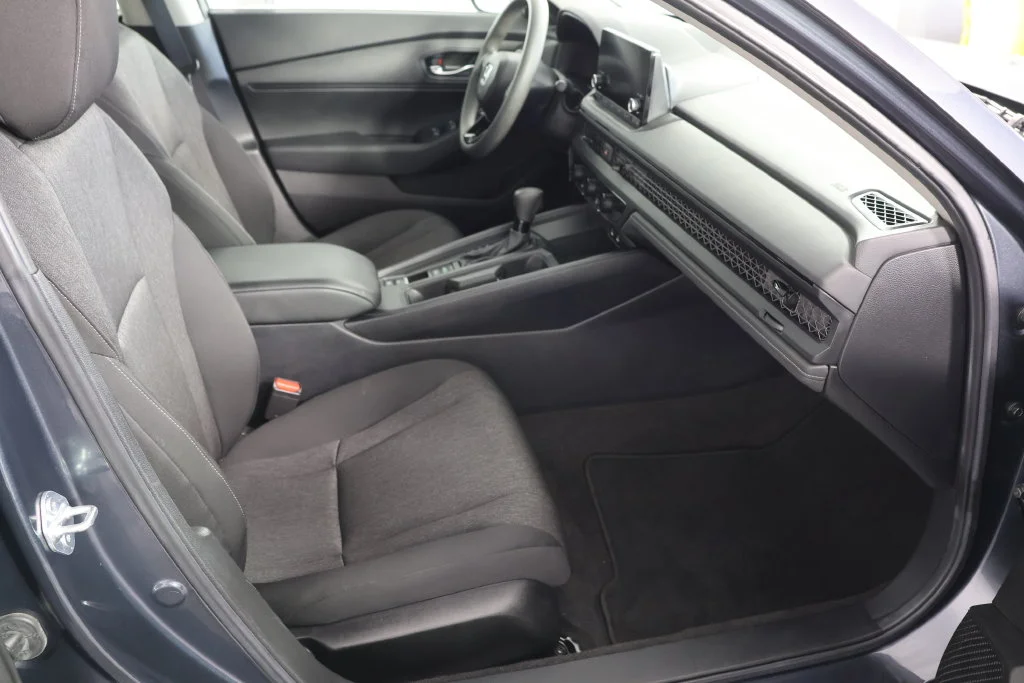 Used 2024 Meteorite Gray Metallic Honda LX image 22
