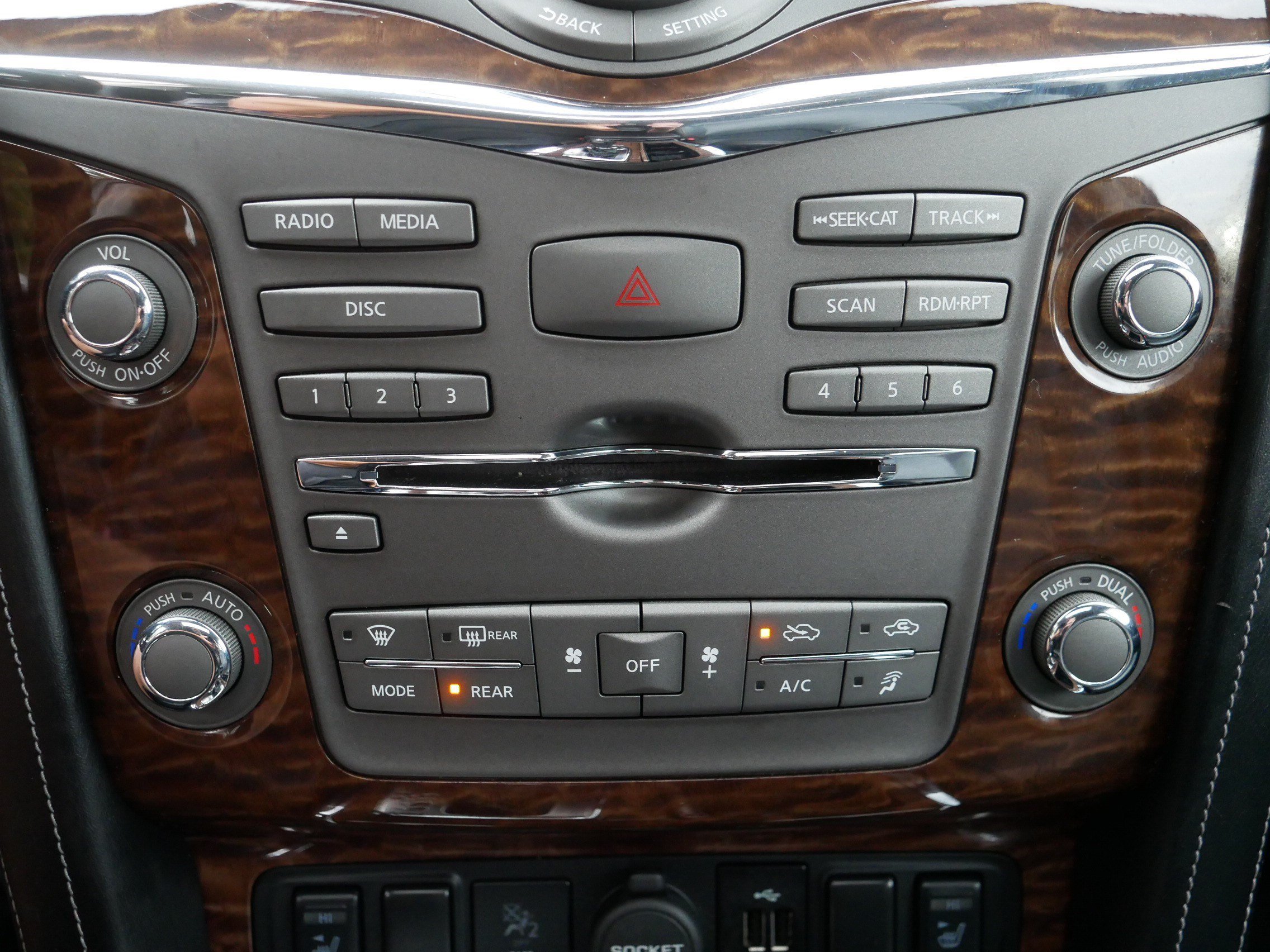 Used 2019 Super Black Nissan SL image 23