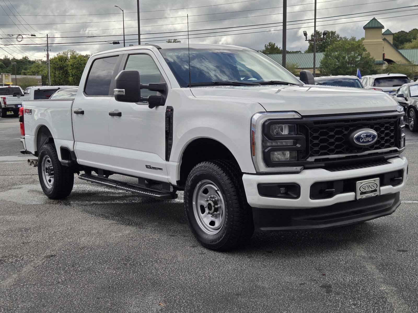 Used 2024 Oxford White Clearcoat Ford XL image 4