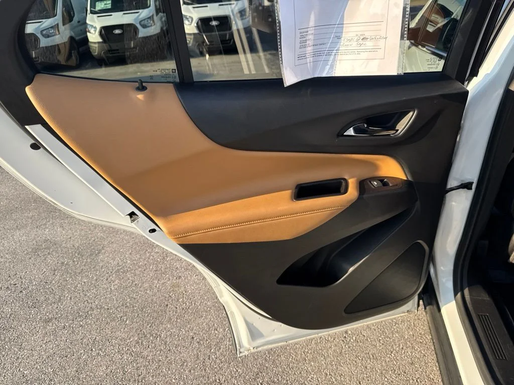 Used 2020 Summit White Chevrolet Premier image 29