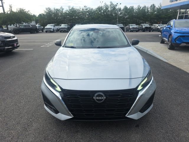 Used 2024 Brilliant Silver Metallic Nissan 2.5 SV image 8