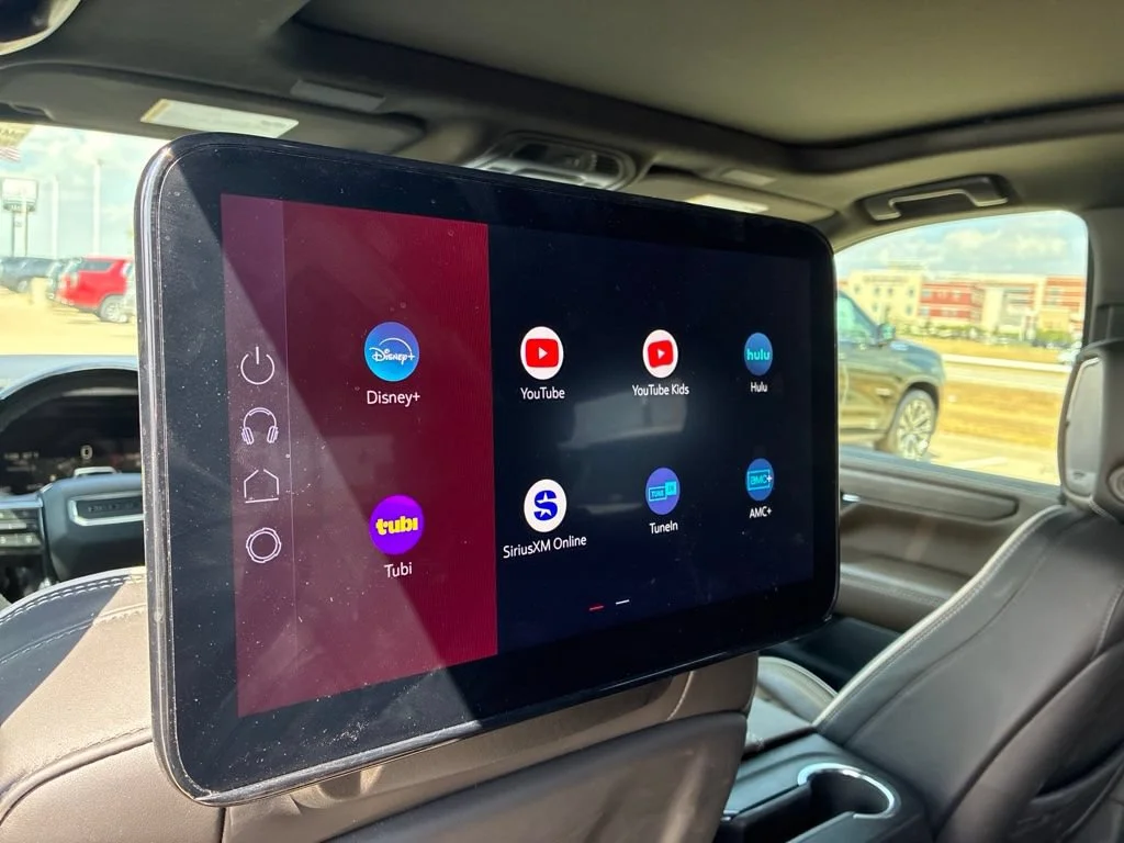 Used 2025 Onyx Black GMC Denali Ultimate image 8