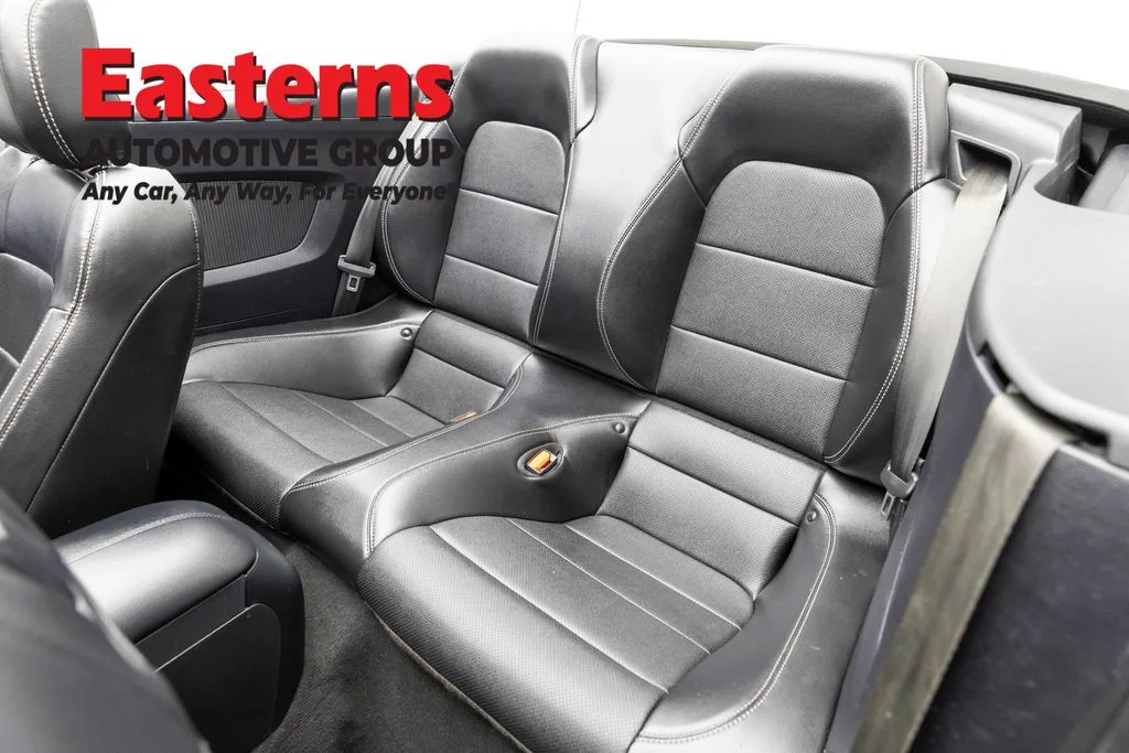 Used 2022 White Ford EcoBoost Premium image 31