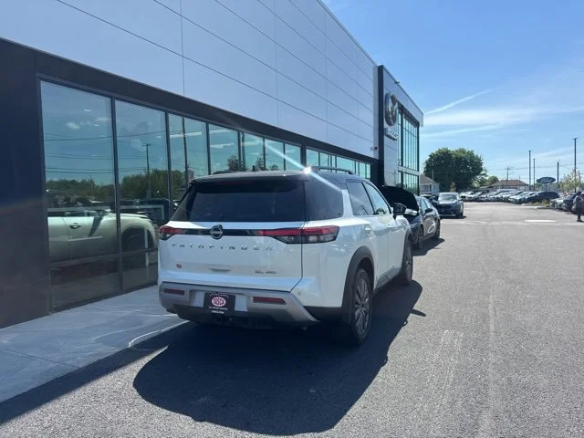 Used 2024 White Nissan SL image 3
