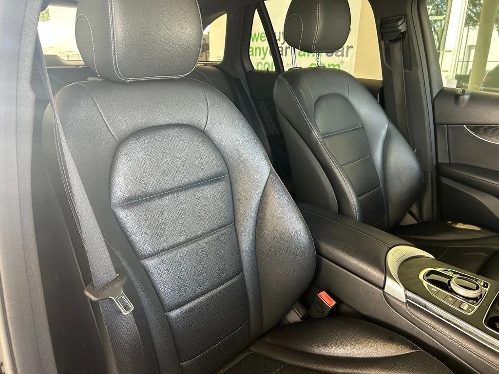 Used 2018 Black Mercedes-Benz GLC 300 image 21