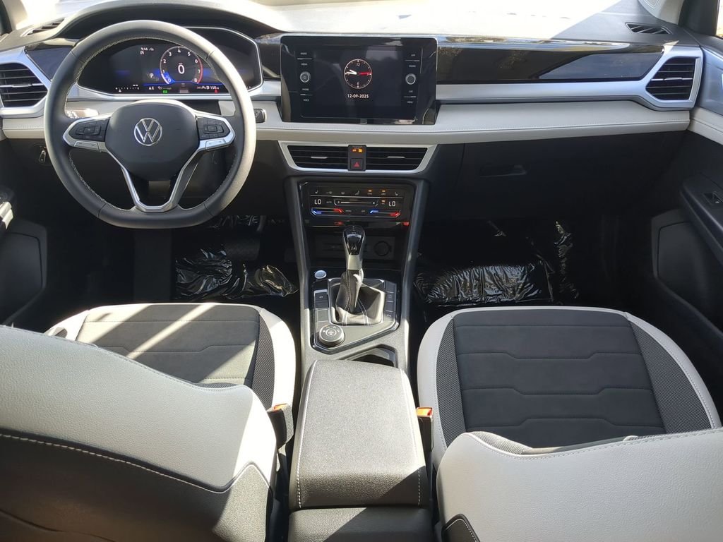 New 2026 White Volkswagen 1.5T SE image 12